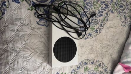 Xbox series good condition a little dirty Lowest i can do is 150