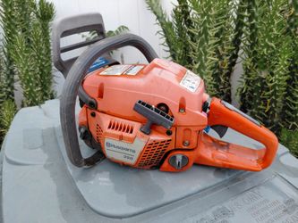 Gas Chainsaw Huqsvarna