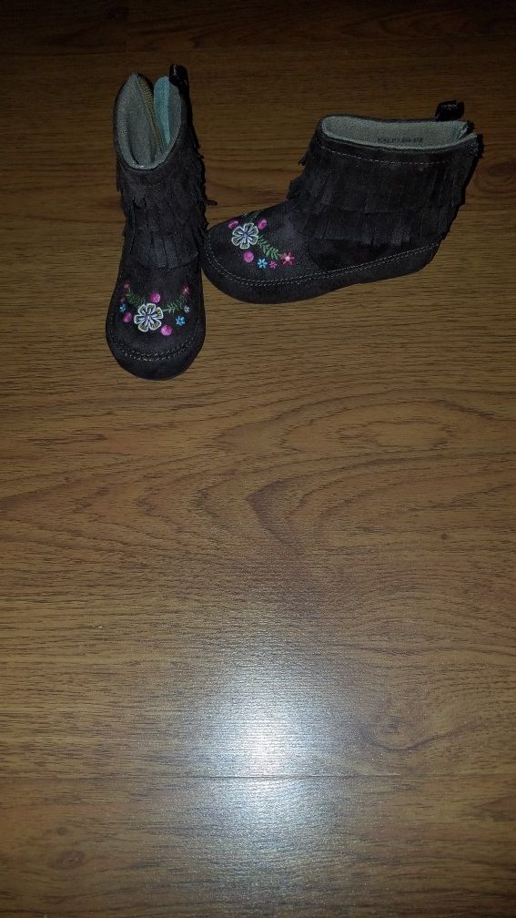 Cute moccasins boots