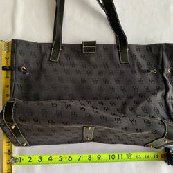 Beautiful Vintage Authentic Dooney & Bourke Totebag 