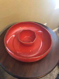 Ceramic chip and dip tray