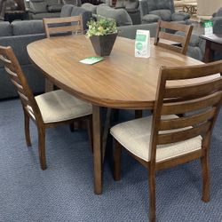 Dining Table And 6 Chairs 