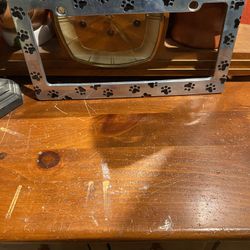Metal Pet Paws License Plate Bracket