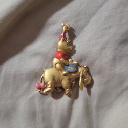 VINTAGE WINNIE THE POOH BROOCH PIN 