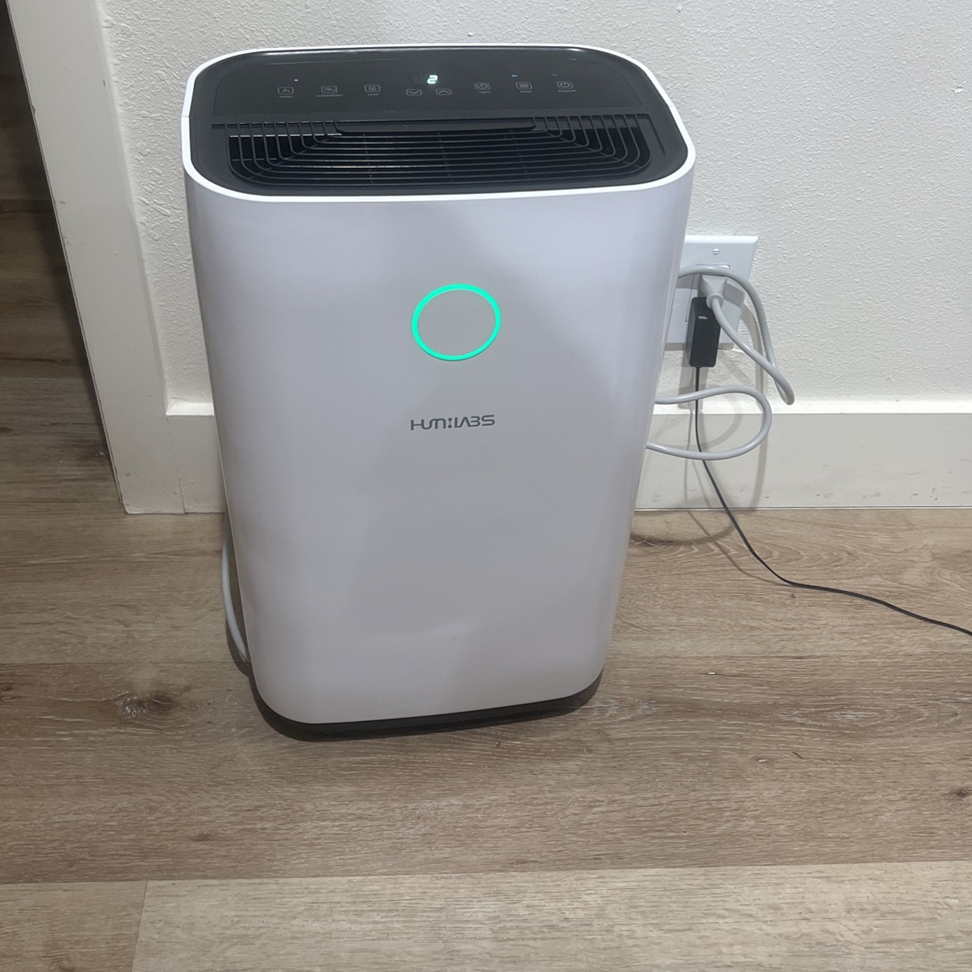 Dehumidifier 