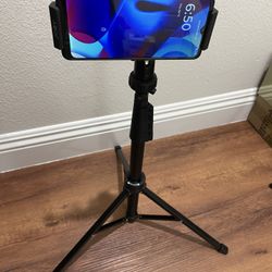 Tripods The Ultimate Tripod. Heavy Aluminum Construction, 360° Angle In Any Direction Different Adjustments.