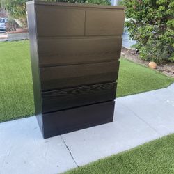 IKEA Malm 6 Drawers Dresser 