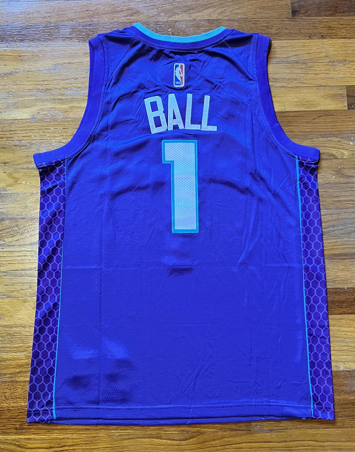 Lamelo Ball Charlotte Hornets Jersey Men’s Medium