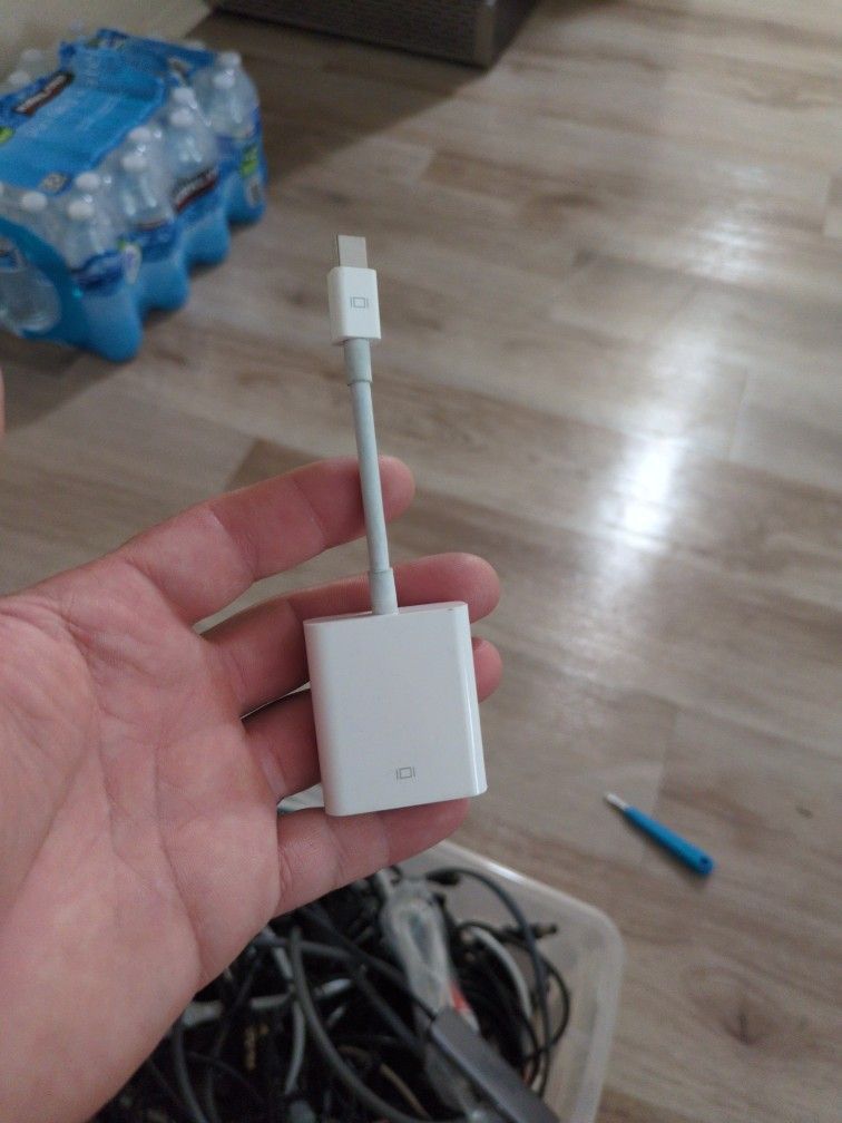 APPLE BRAND USB VGA HD15 15 Pin Adapter Video for TV Laptop PC Monitor