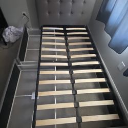 Two Twin Bed With Storage Drawers 