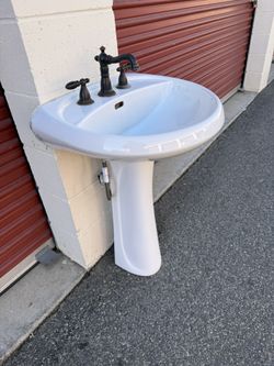 Pedestal Bath Sink