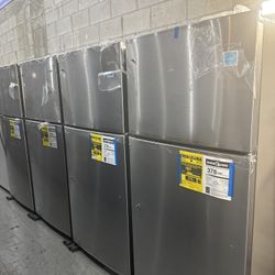 Whirpool Top Freezer Refrigerator  30”