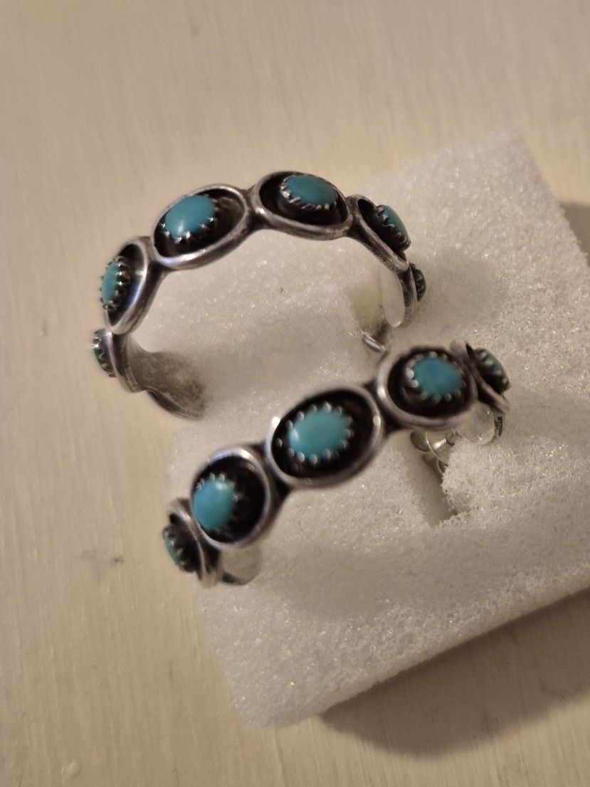 VERY VINTAGE TOURQUISE AND STERLING SILVER