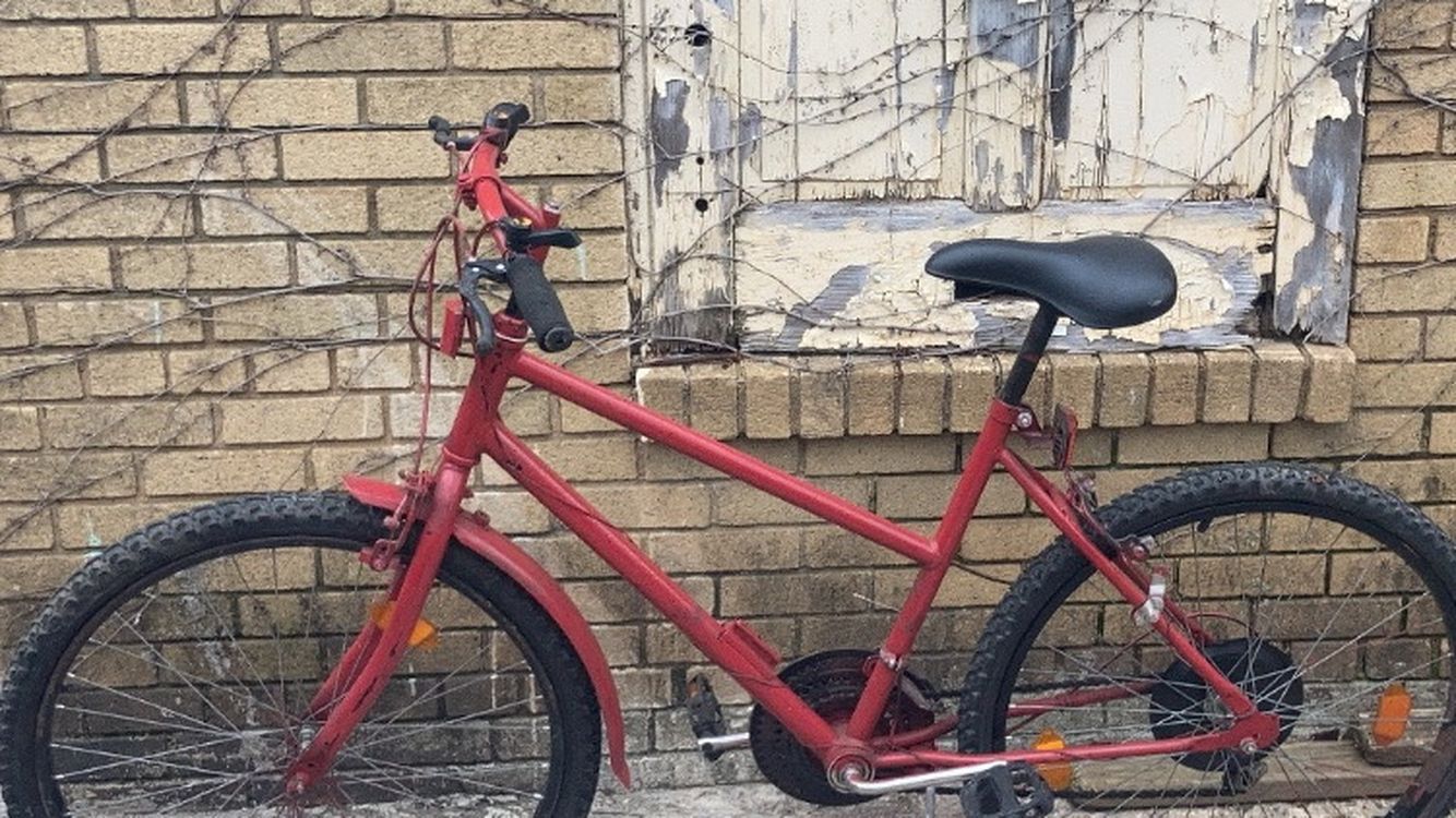 Medium 5 Gear Hybrid Road Bike