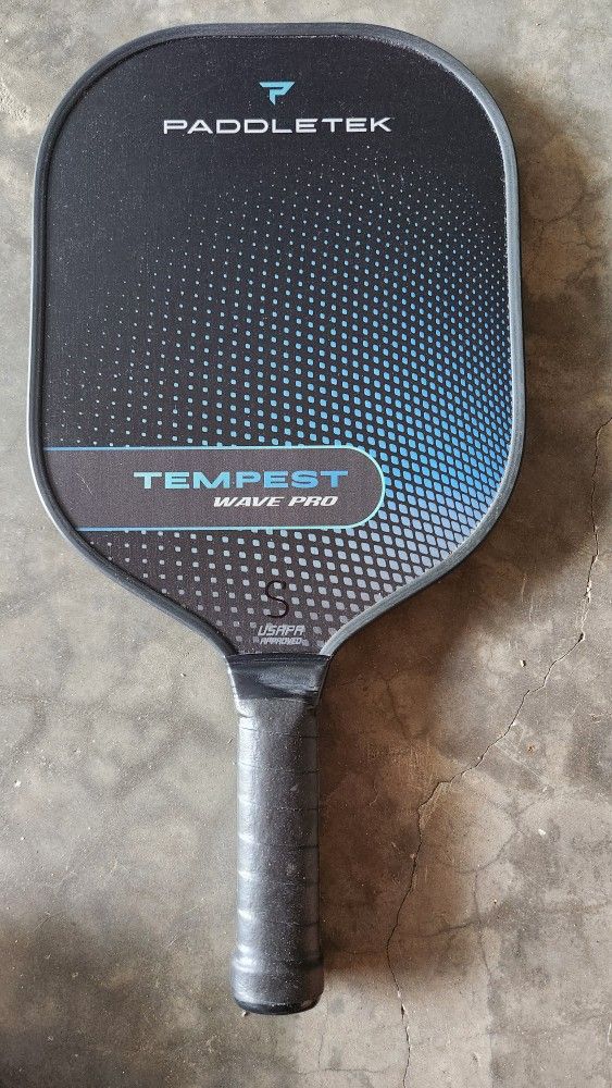 Brand New Pickleball Paddle Paddletek Arronax