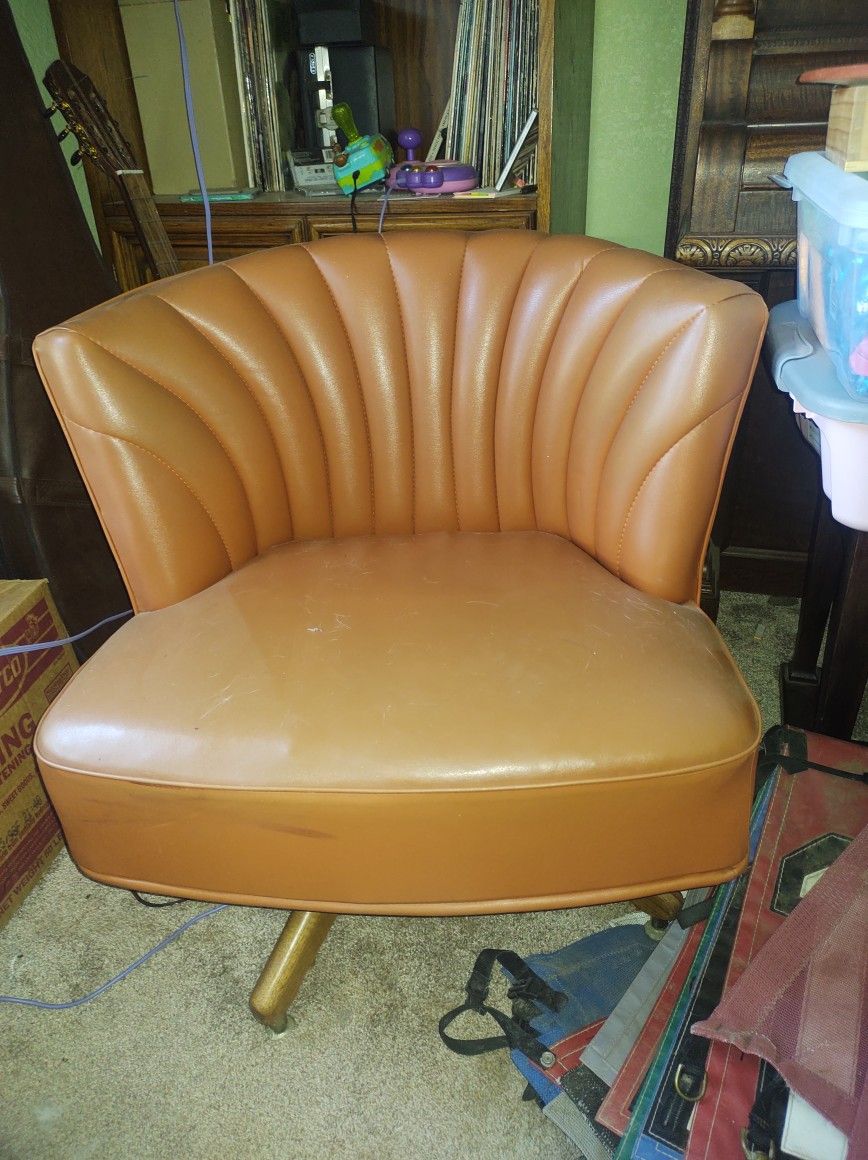 1962 Vintage Leonard Thomas Orange Scalloped Back Swivel Barrel Chair As Is Atomic MCM