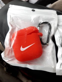 Earbuds case protectors