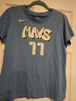 Mavs T-Shirt Size M Doncic