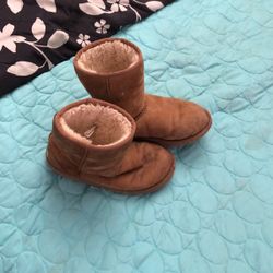 Girls Ugg’s Size 3