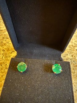 14K Solid Yellow Gold Emerald Stud Earrings 💚