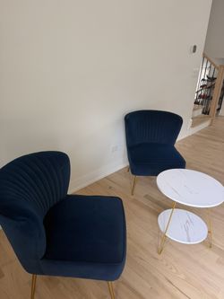 Twin Sofa And Table