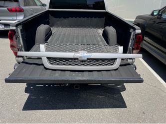 Chevrolet Silverado SS Grille