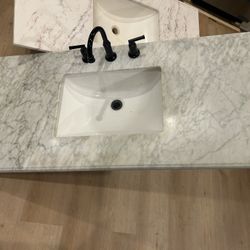 Bathroom Sink/Countertop 