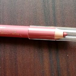 Estee Lauder 01 Pink New Lipliner For Lips Never Used!