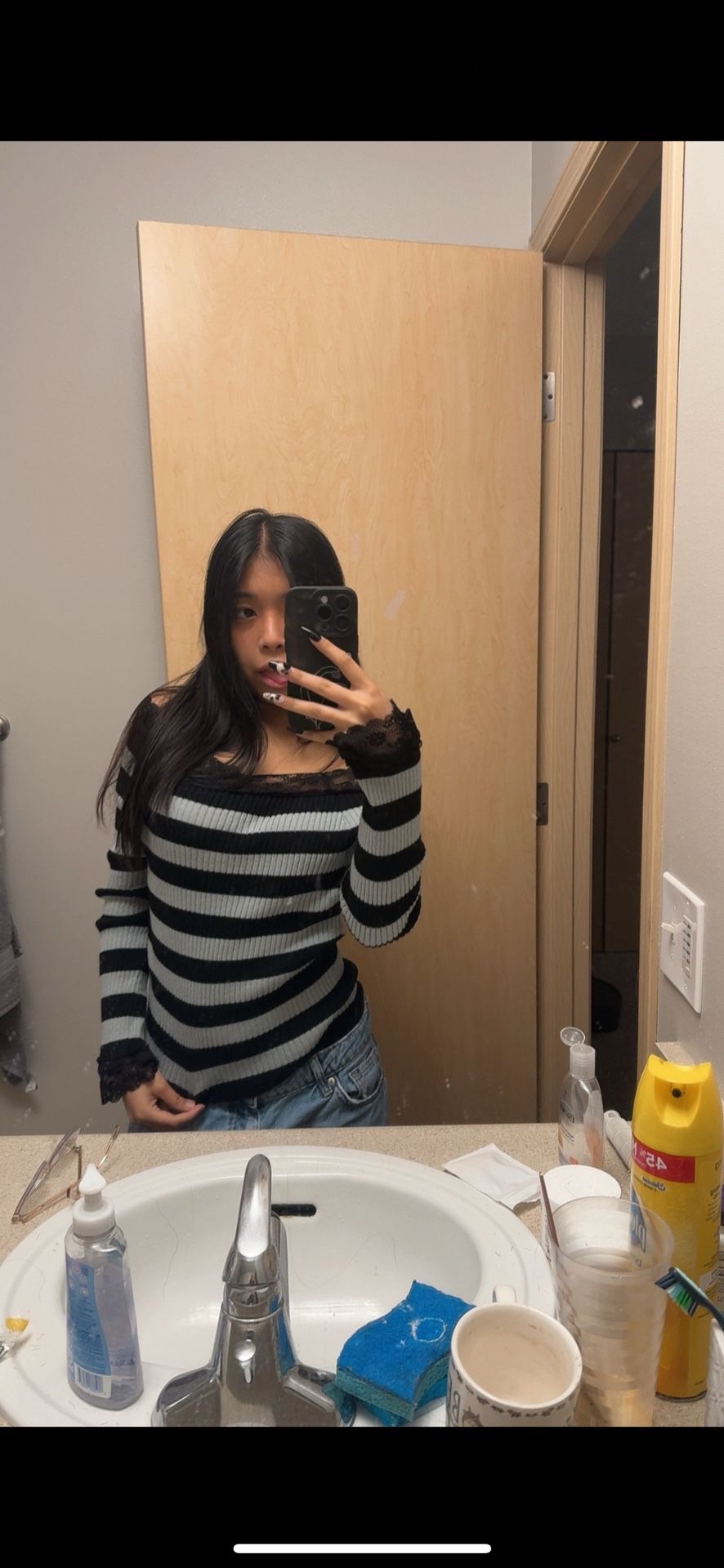 offshoulder y2k/alt top