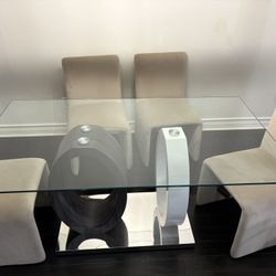 Contemporary Dining Set with 6 Black Chairs