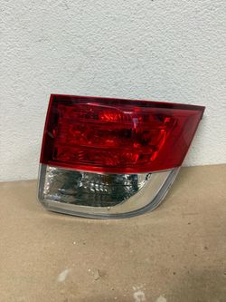 2014-2017 HONDA ODISSEY TAIL LIGHT RIGHT SIDE OEM