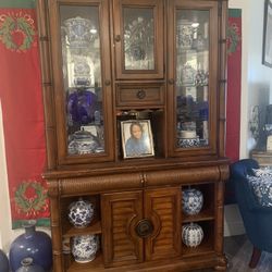 Free China Cabinet 