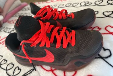 Nike Kobe X size 8.5