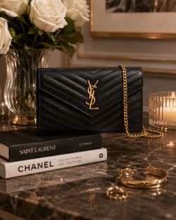Envelope  bag in black