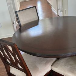Solid Wood Round Table With 4 Chairs 