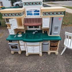 Children's Toy Kitchen