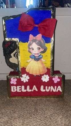 Custom piñatas 🪅🥳