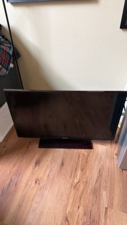40” TV