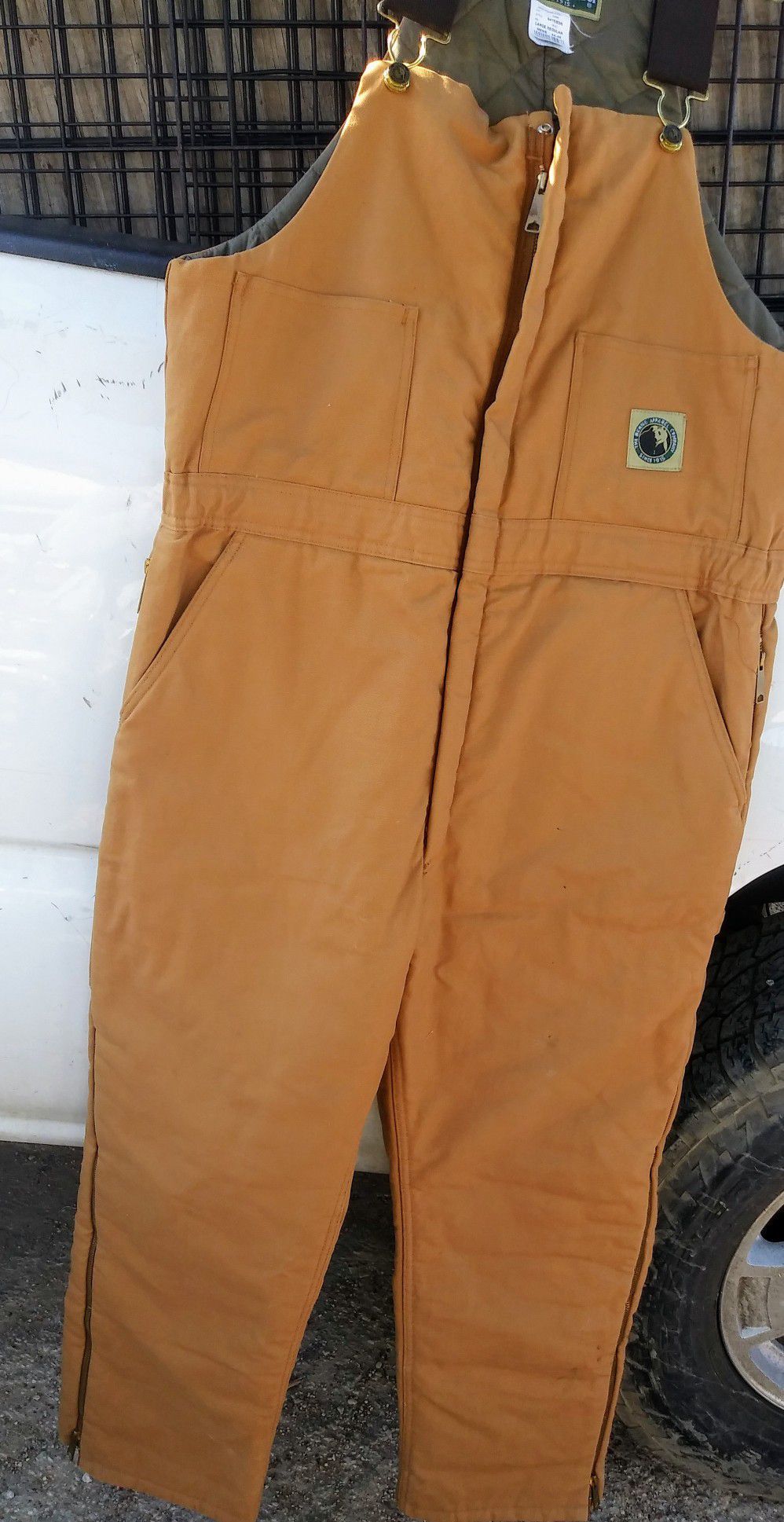 Men's coverall in really good conditions , almost new. Sz. L 42-44....$60