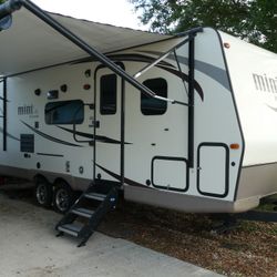 2017 Rockwood 2504s