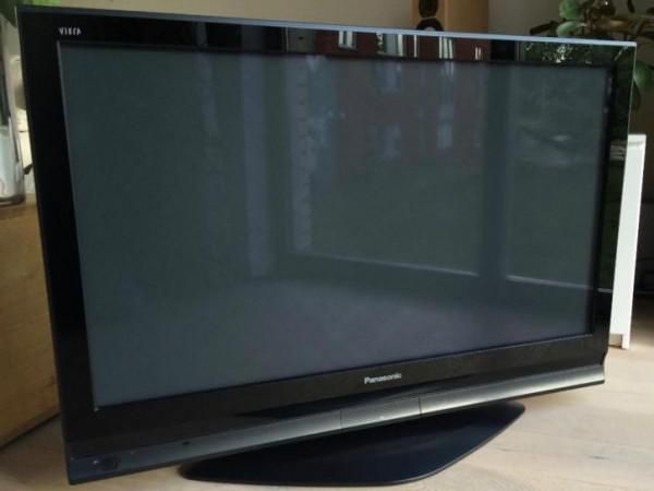 Panasonic TH-42PZ80U Plasma TV