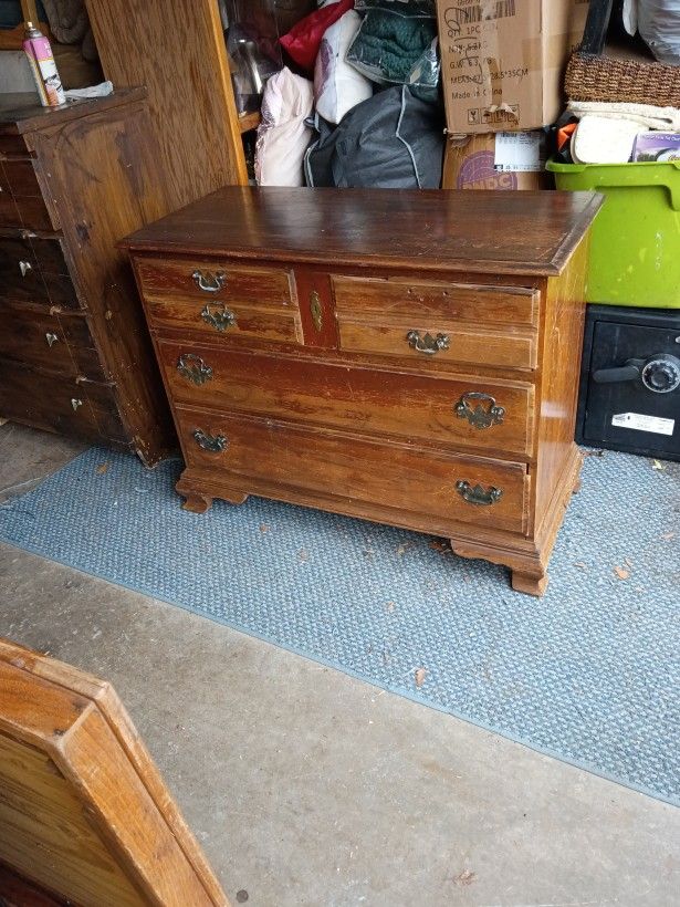 Vintage Dresser/42 X 19 X 33 Inches