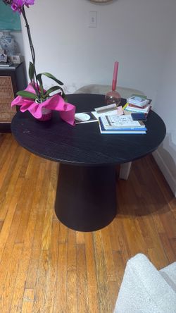 Black Table