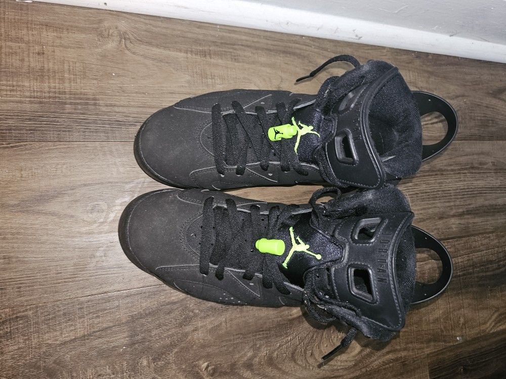 Jordan Retro Electric Green