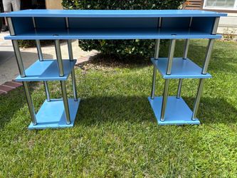 Compact desk - great condition