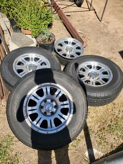 Tundra 17 Rims With Tires 