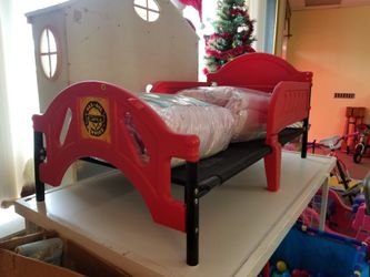 Kids/ toddler bed