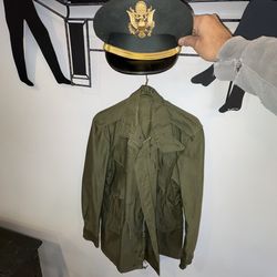 Vintage 1950s US Army M 1951 olive green cotton Field jacket no tags w/ army officers dress cap  Excellent condition price is  for both.