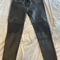 Woman Black Leather Pants 