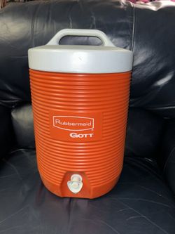 Rubbermaid Water Jug